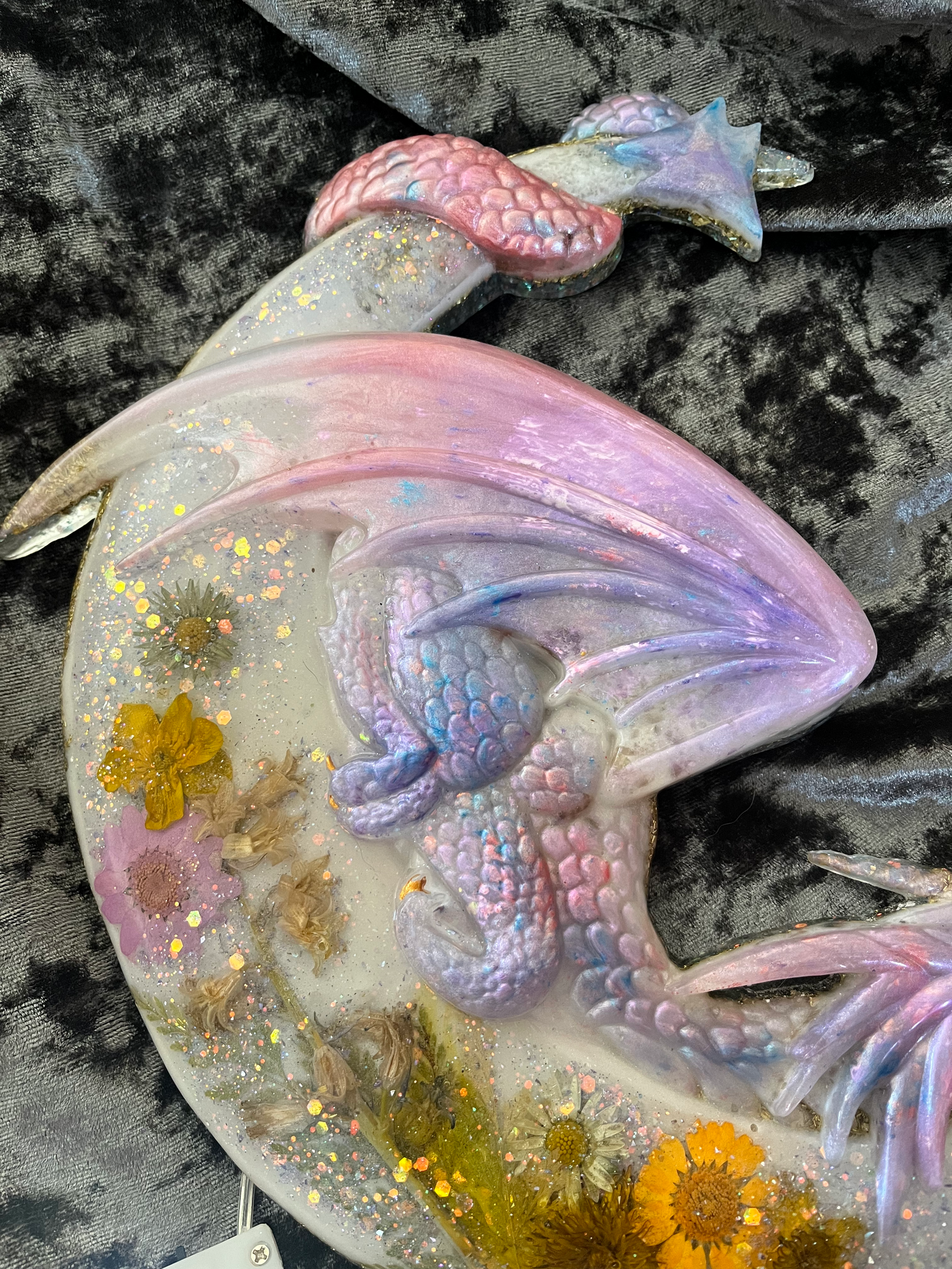 🧚‍♀️🐲”Otho'tie - Dragon of the Fae" Illuminated Orgonite Moon Plaque
